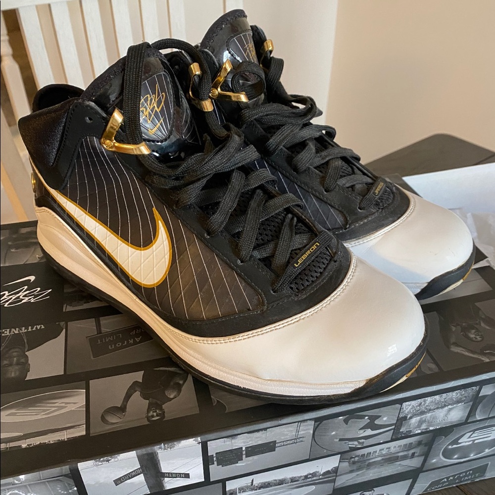 Lebron 7 “Saints”